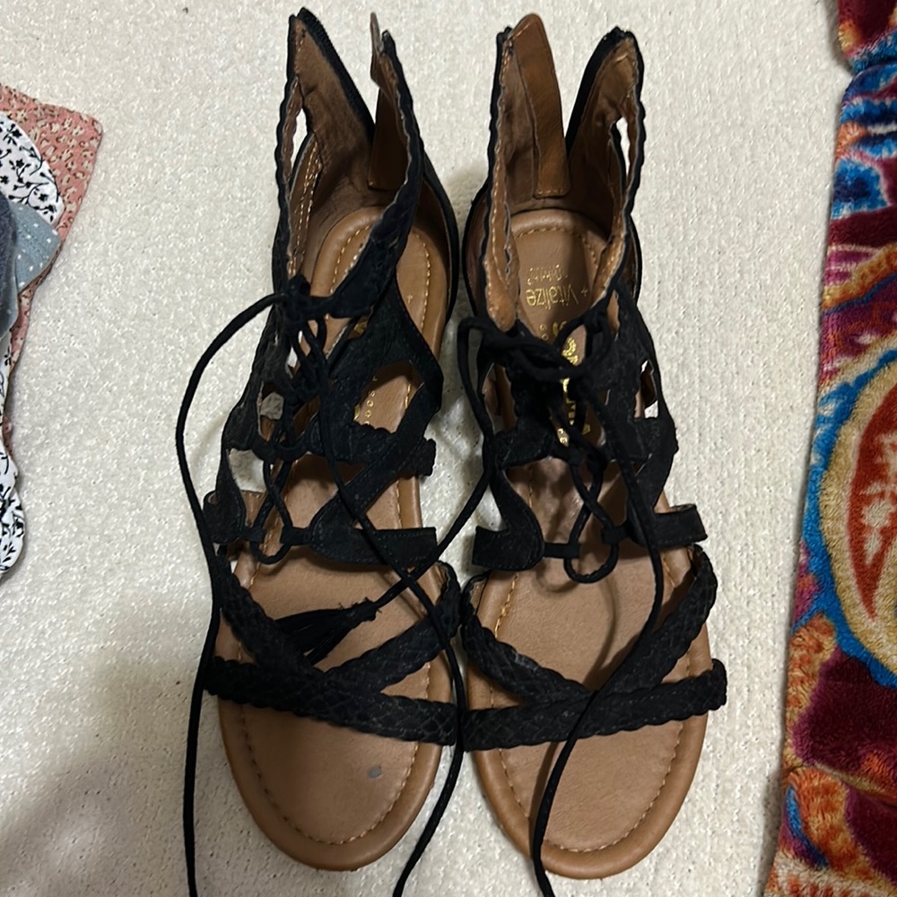 Sonoma lace up Sandles